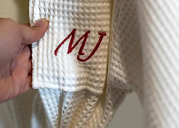 Hotel Mj And